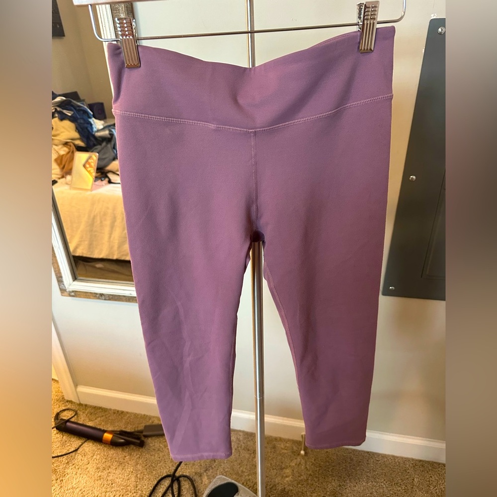 Shadow “Salar” Capri Legging